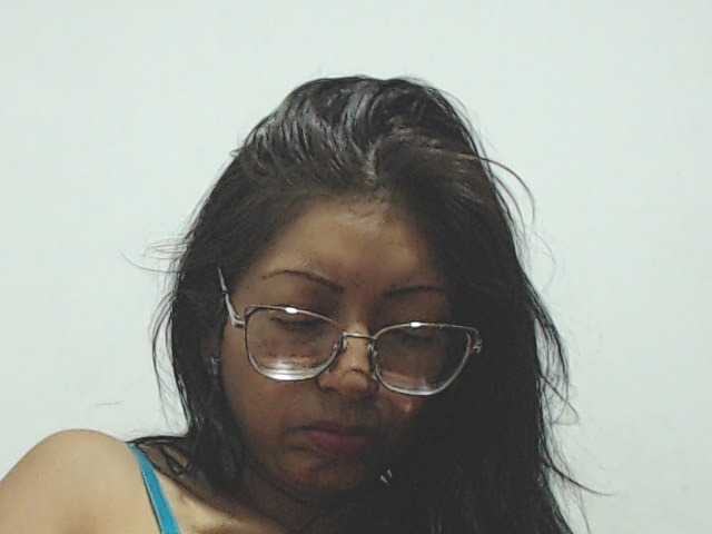 HOTTTSKIN live cam on BongaCams