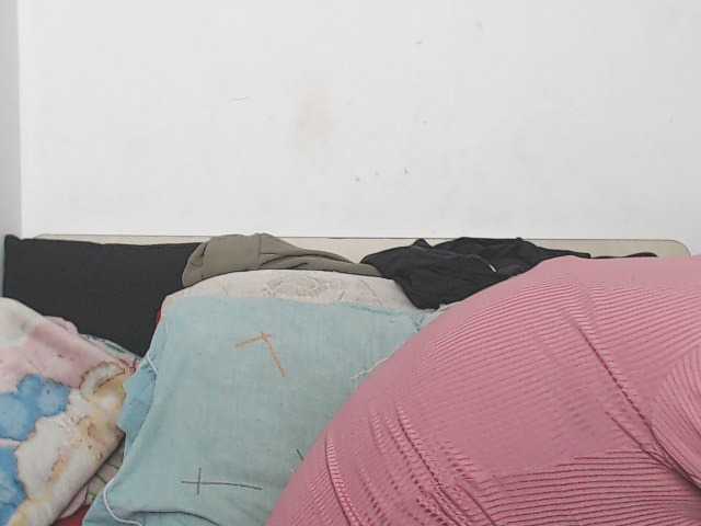 HOTTTSKIN live webcam show