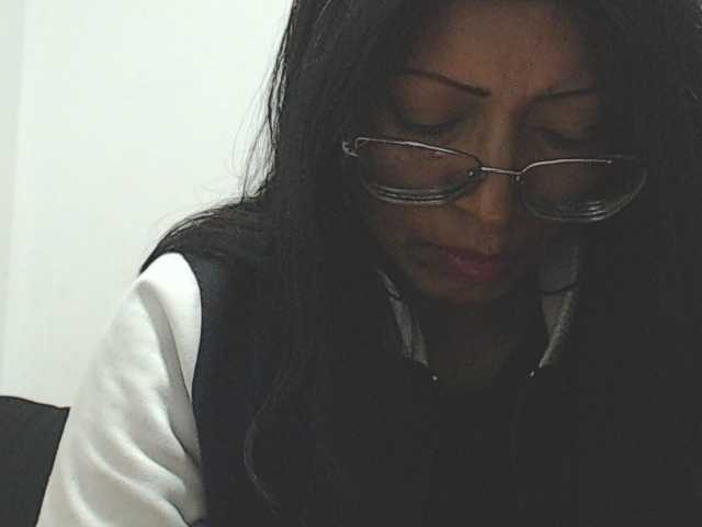 HOTTTSKIN live cam on BongaCams