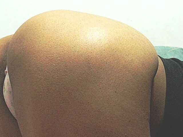 HOTTTSKIN live cam on BongaCams