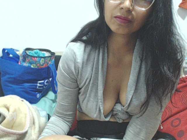 HOTTTSKIN, live now on BongaCams