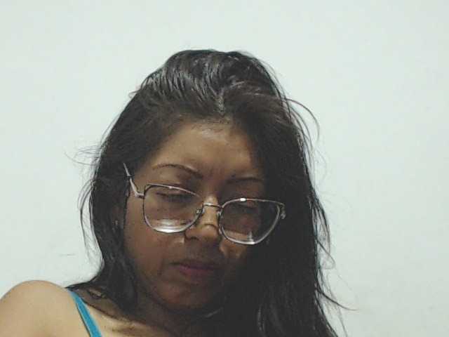 HOTTTSKIN live cam on BongaCams