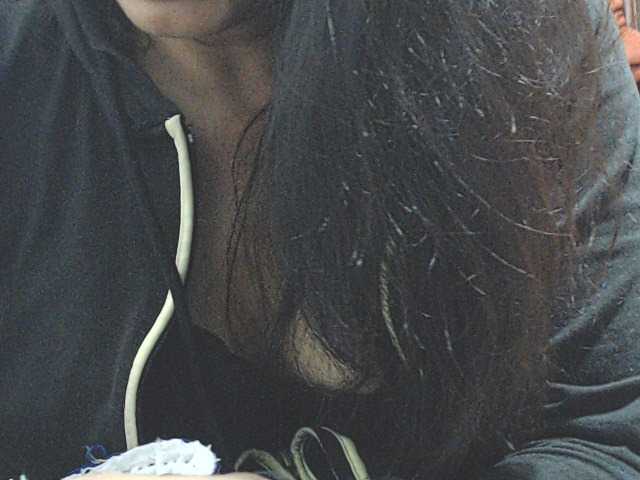 HOTTTSKIN live cam on BongaCams