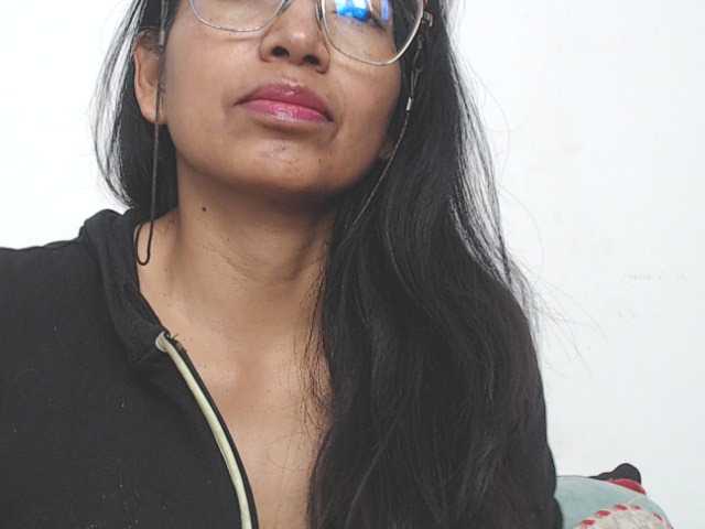 HOTTTSKIN live cam on BongaCams