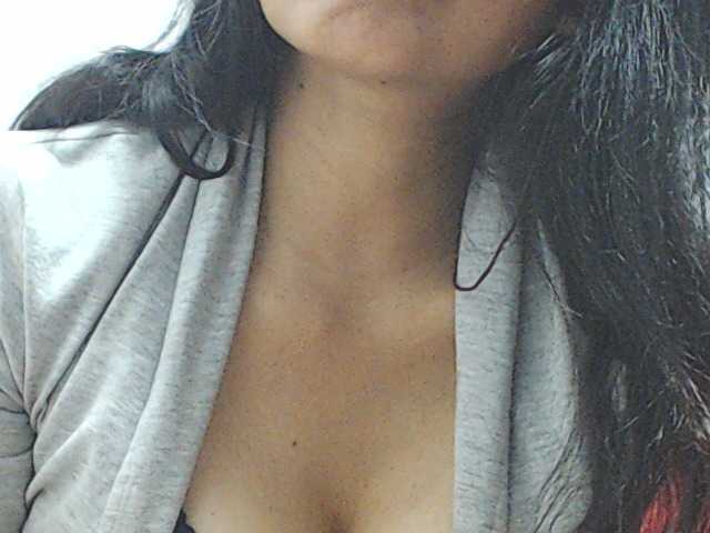 HOTTTSKIN, live now on BongaCams