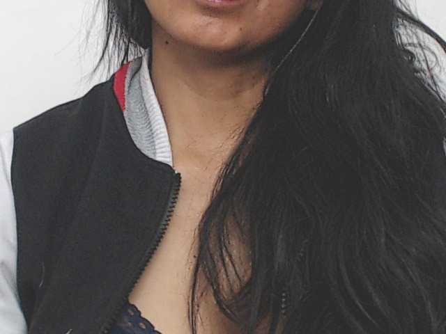 HOTTTSKIN live cam on BongaCams