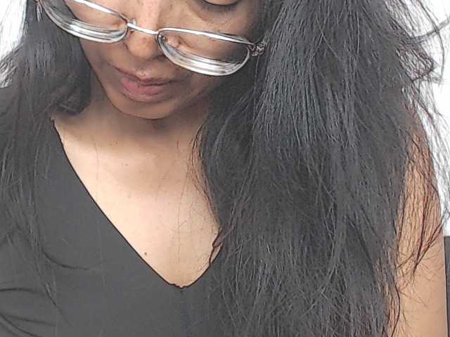 HOTTTSKIN live cam on BongaCams