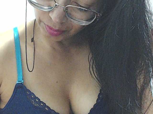 HOTTTSKIN live cam on BongaCams