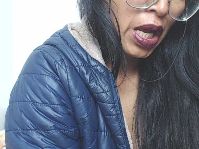 HOTTTSKIN live webcam show