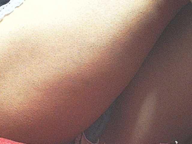 HOTTTSKIN live cam on BongaCams