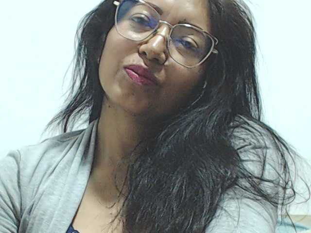 HOTTTSKIN live cam on BongaCams