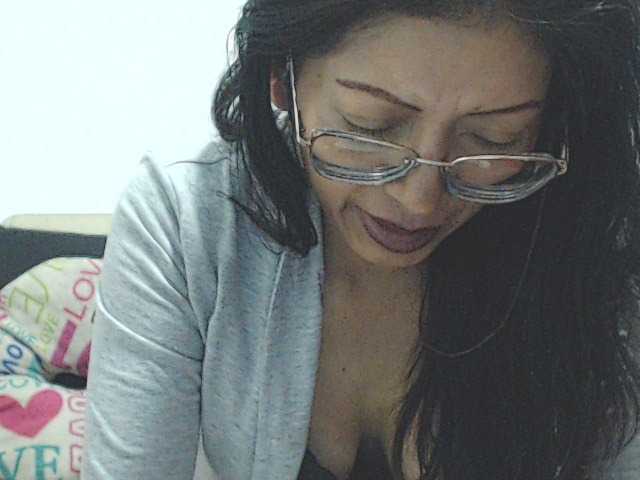 HOTTTSKIN live webcam show