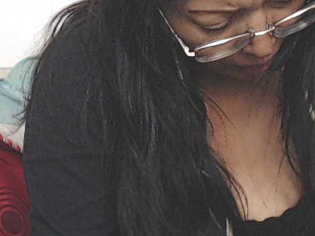 HOTTTSKIN live cam on BongaCams