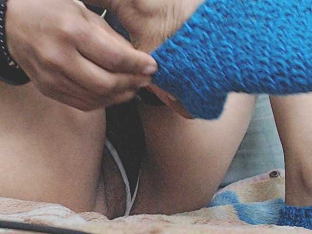 HOTTTSKIN live cam on BongaCams