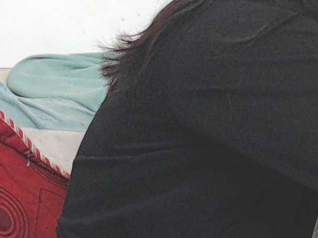 HOTTTSKIN live cam on BongaCams