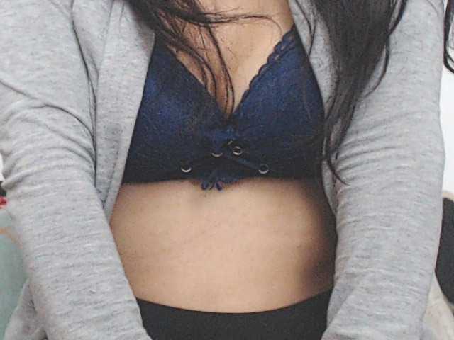 HOTTTSKIN live cam on BongaCams
