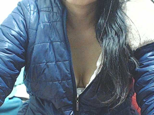 HOTTTSKIN live cam on BongaCams