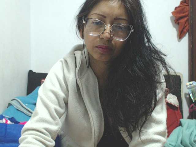 KATYY-HOTTT