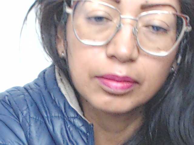 HOTTTSKIN live cam on BongaCams