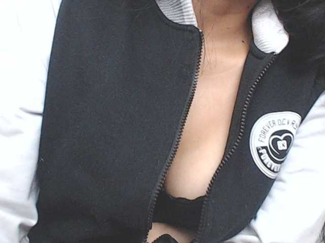 HOTTTSKIN live webcam show