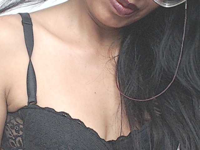 HOTTTSKIN live webcam show