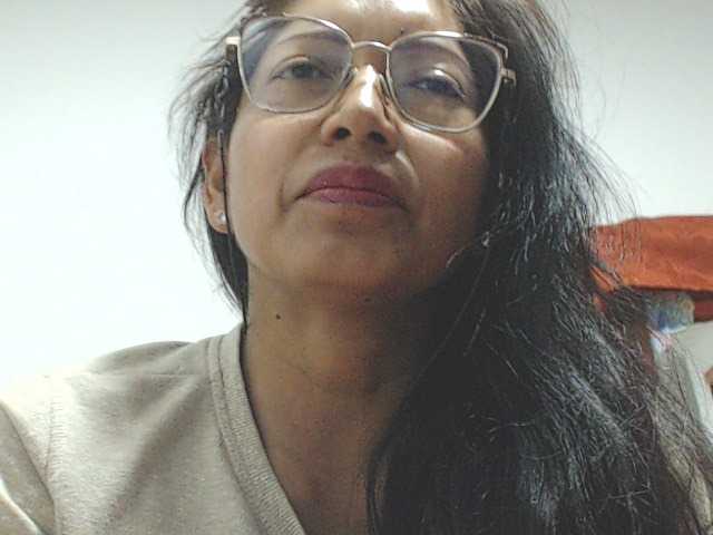 HOTTTSKIN live cam on BongaCams