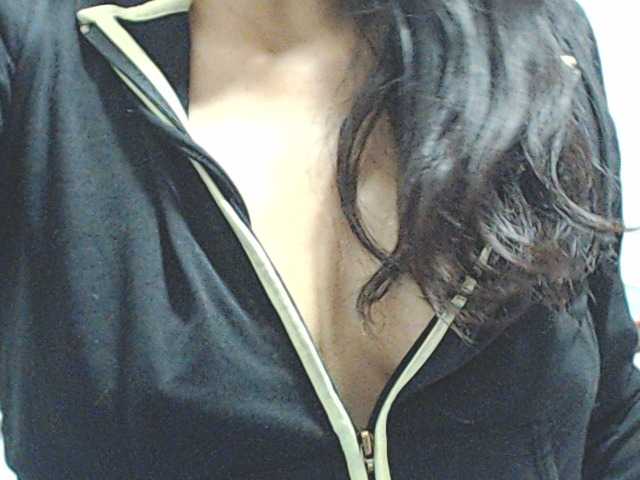 HOTTTSKIN live cam on BongaCams