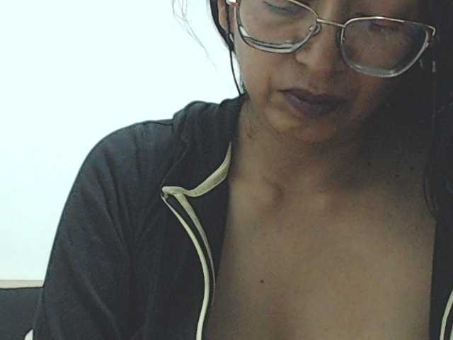 HOTTTSKIN live webcam show