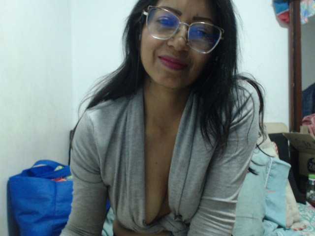 HOTTTSKIN live cam