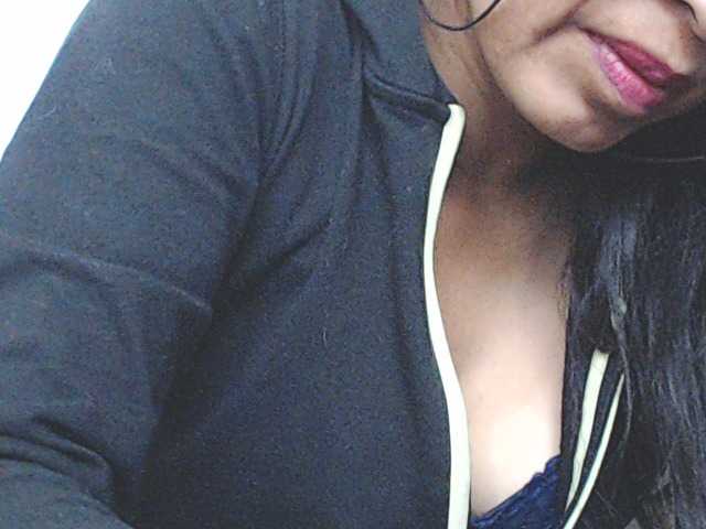 HOTTTSKIN live cam on BongaCams