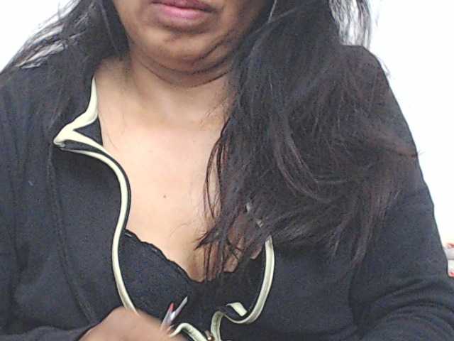 HOTTTSKIN live cam on BongaCams