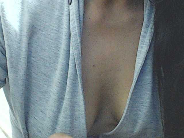 HOTTTSKIN live cam on BongaCams