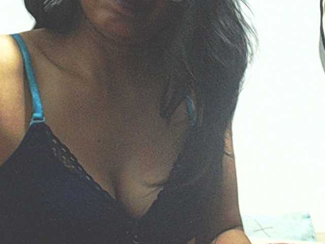 HOTTTSKIN live cam on BongaCams