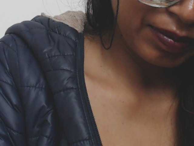 le modèle KATYY-HOTTT est en webcam porno dans un show sur le site bongacams, il possède les tags suivants: Latino/Hispanic,Brunette,Hairy