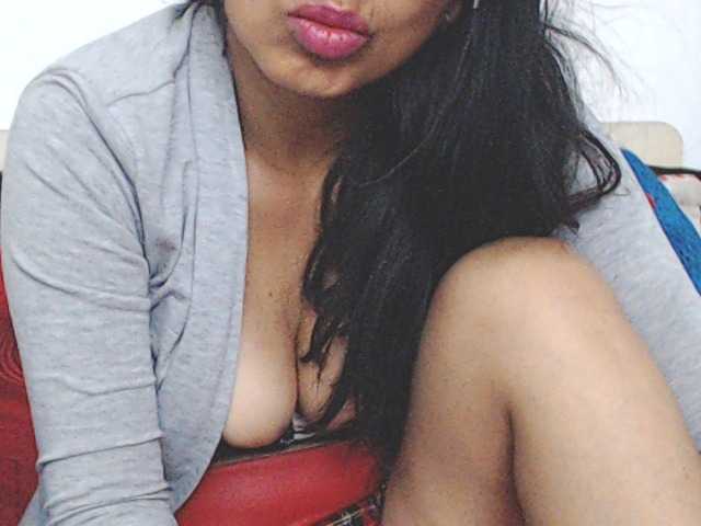 HOTTTSKIN live cam on BongaCams
