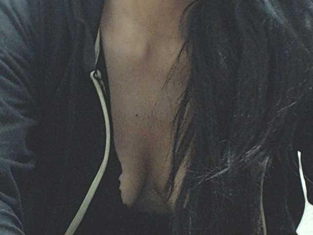 HOTTTSKIN live cam on BongaCams