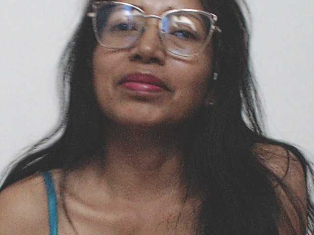 HOTTTSKIN live cam on BongaCams
