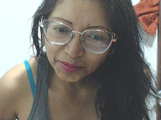 HOTTTSKIN live cam on BongaCams