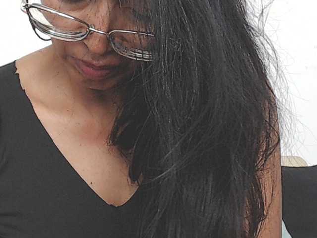 HOTTTSKIN live cam on BongaCams