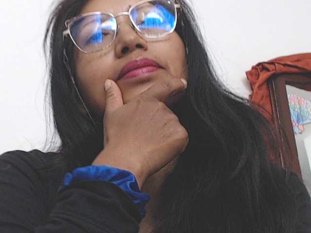 HOTTTSKIN live cam on BongaCams