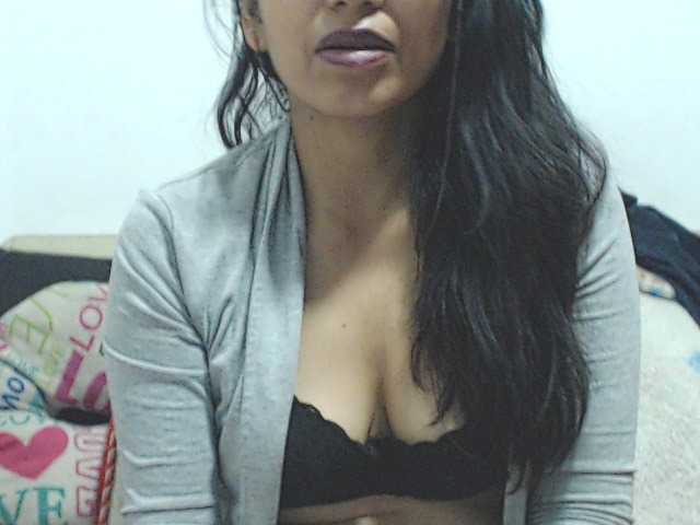 HOTTTSKIN live webcam show