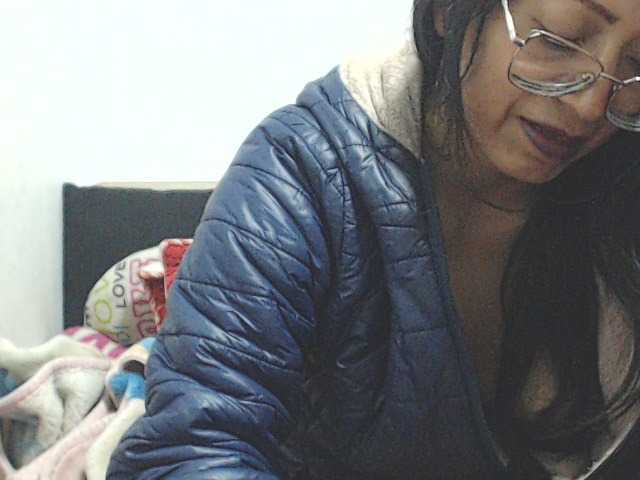 HOTTTSKIN live webcam show