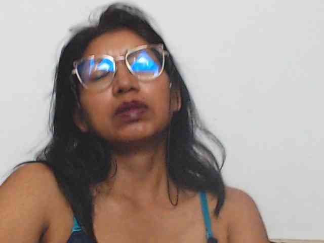 KATYY-HOTTT webcam