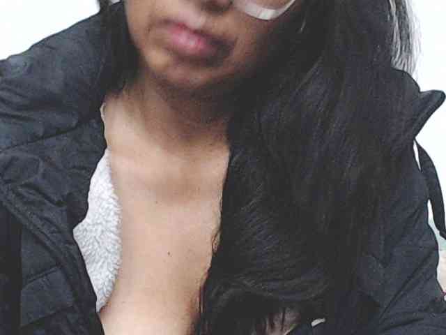 KATYY-HOTTT webcam