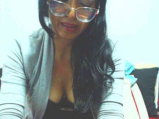 KATYY-HOTTT webcam