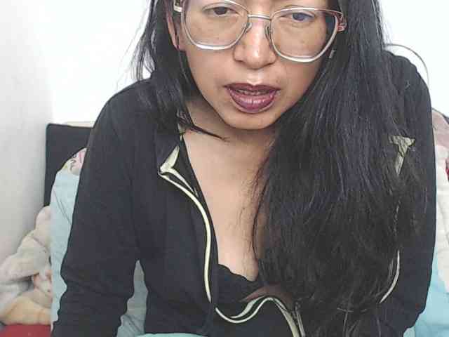 KATYY-HOTTT webcam
