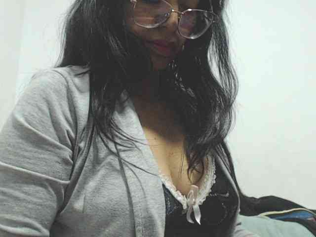 KATYY-HOTTT webcam