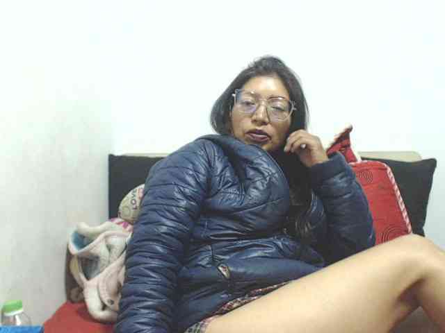 KATYY-HOTTT webcam