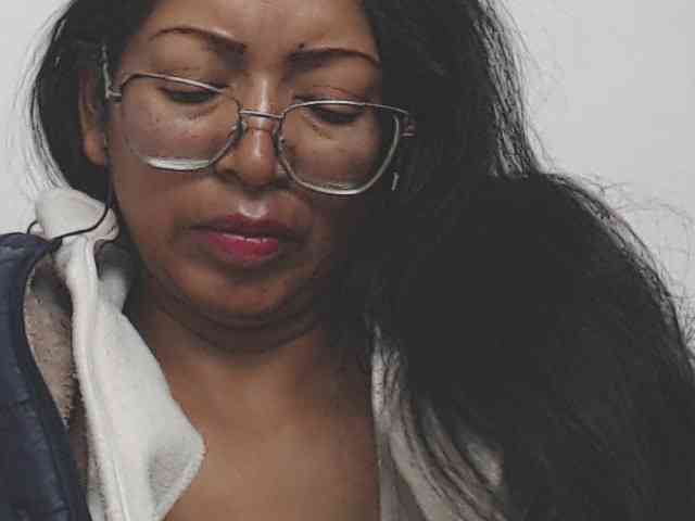 KATYY-HOTTT webcam