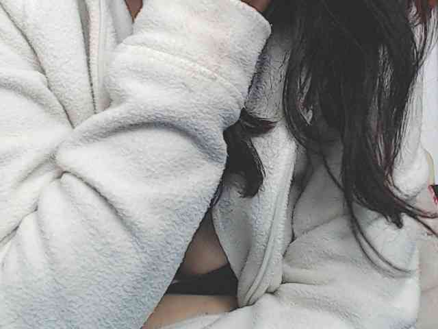 KATYY-HOTTT webcam